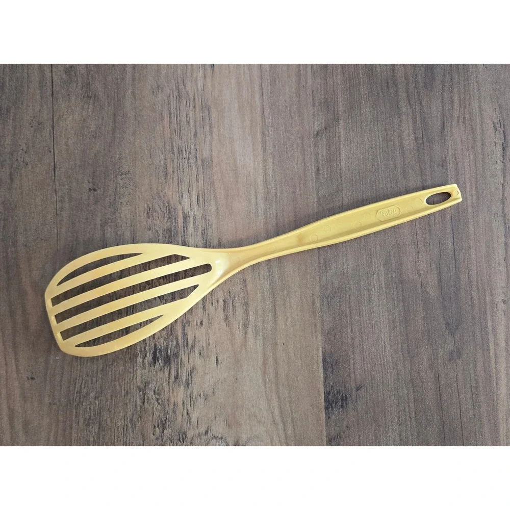 Vintage Foley Yellow Nylon Slotted Spatula Turner Kitchen Utensil 11.75 Inch
